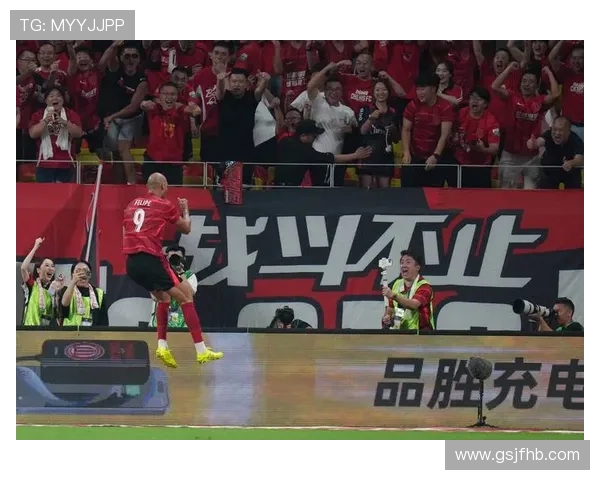 成都与西安足球队的技术较量赛后分析与战术总结