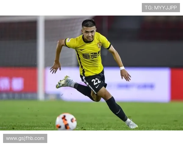 足球明星新人类崛起探索未来足球的无限可能与新星的崭露头角