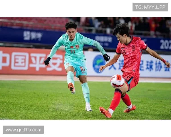 月牙湾足球明星的崛起与成就揭秘他们如何改变了足球的未来